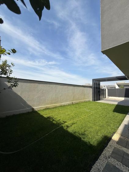 Duplex cu 5 camere cu Teren 60 Mp în Exterior Nord