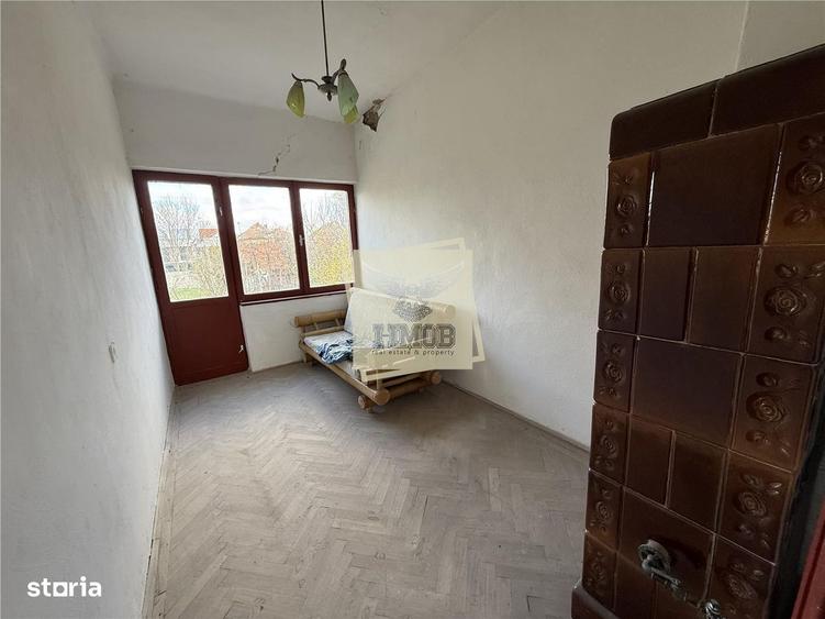 Casă cu 4 camere cu Teren 900 Mp în Sub Arini