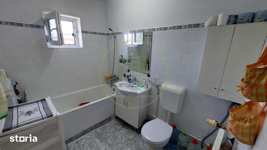 Apartament cu 2 camere decomandat în Craiovița Nouă
