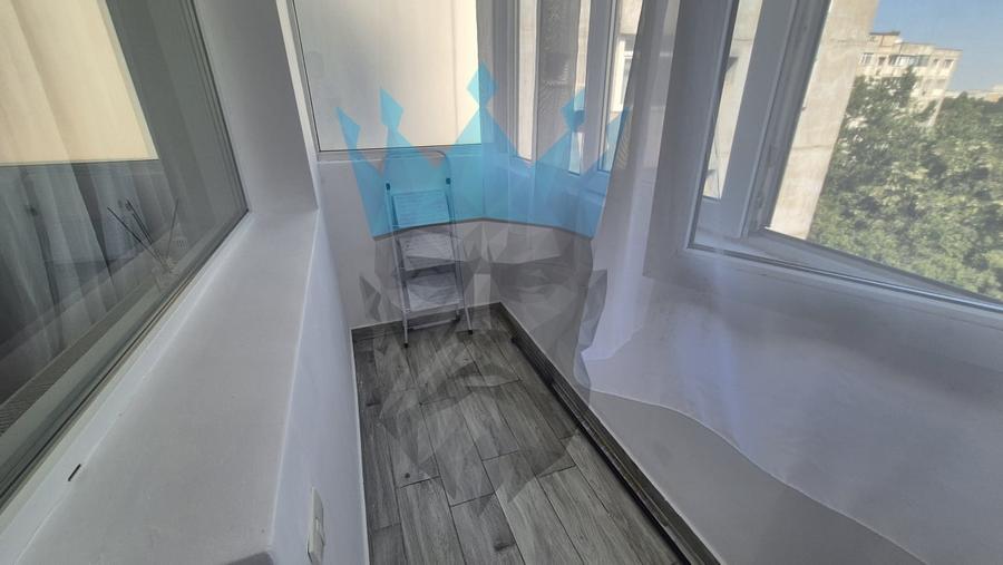 Apartament cu 3 camere decomandat, mobilat în Alexandru Obregia