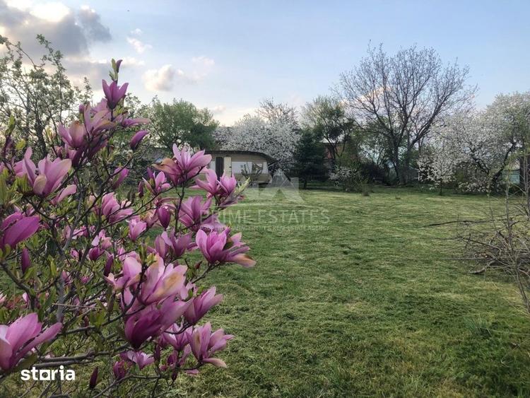 Teren de 1350 mp, în Periș