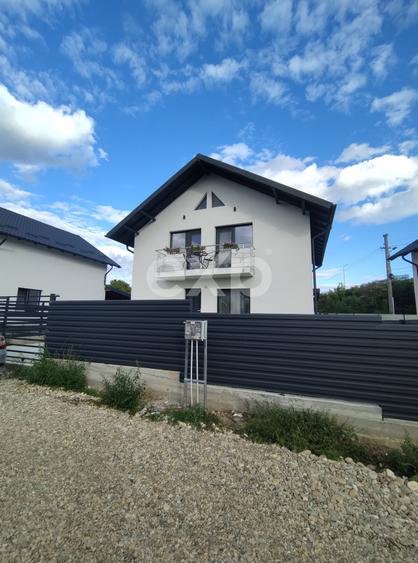 Casă individuală cu 4 camere cu Canalizare în Ștefănești