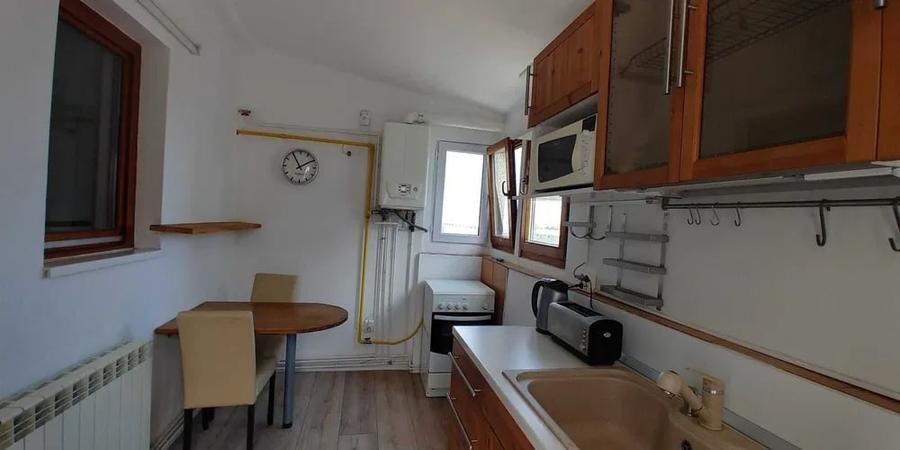 Apartament cu 2 camere decomandat, mobilat în Parcul Carol