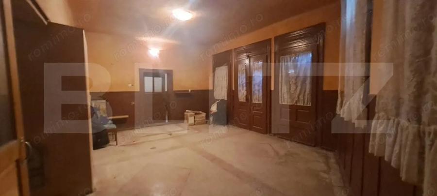 Casă cu 5 camere cu Teren 500 Mp în Berivoi