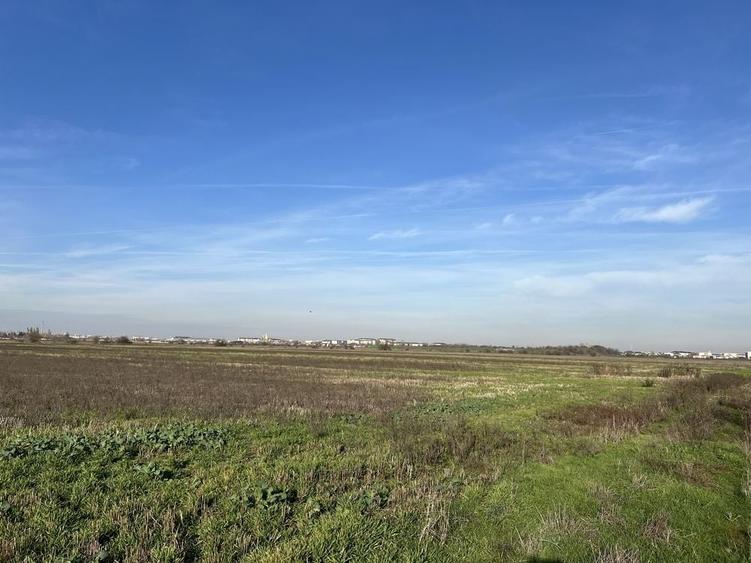 Teren de 2750 mp, în Central