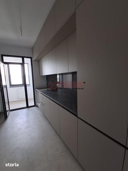 Apartament cu 4 camere în Metalurgiei