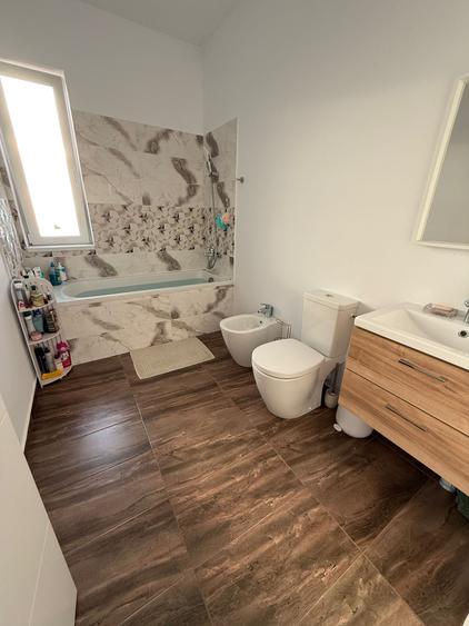 Duplex cu 4 camere cu Teren 300 Mp în Girocului