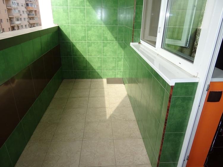 Garsonieră decomandată în Splaiul Unirii