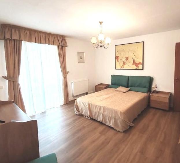 Casă individuală cu 5 camere cu Piscina în Corbeanca