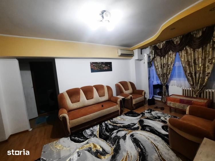 Apartament cu 2 camere decomandat în Tei