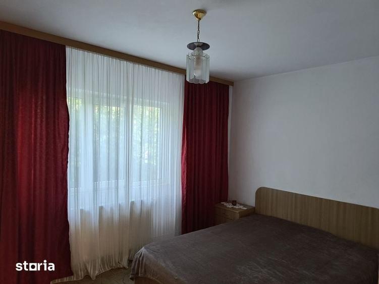 Apartament cu 2 camere semidecomandat în Enachiță Văcărescu