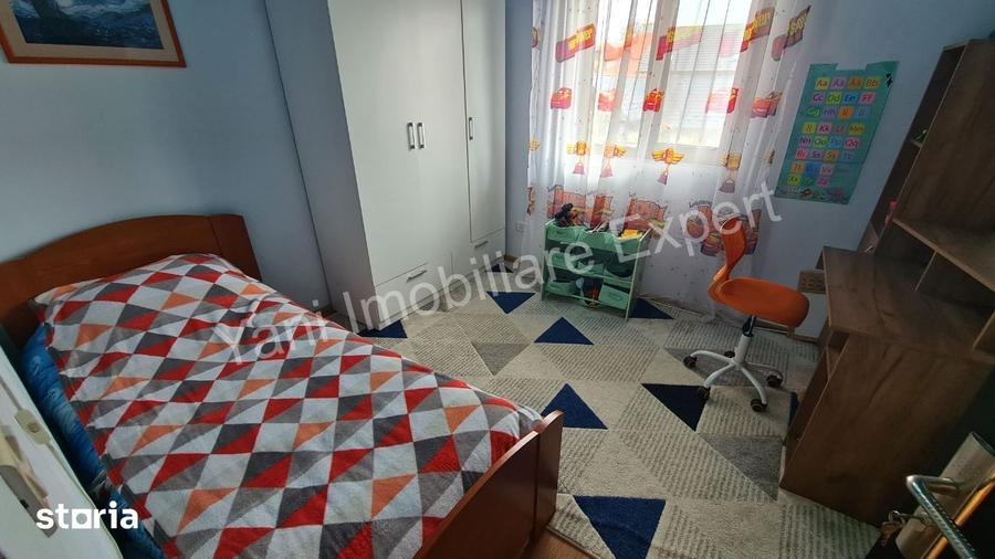 Casă cu 6 camere cu Teren 320 Mp în Corbeni