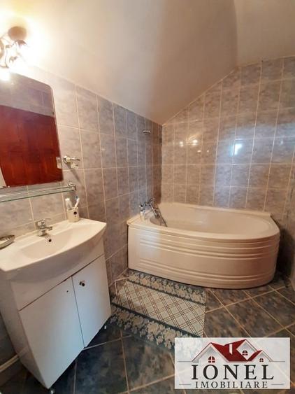 Casă individuală cu 4 camere cu Canalizare în Vințu de Jos