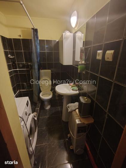 Casa la ie?ire din Zadareni cu teren mare, zona lini?tita, cartier nou