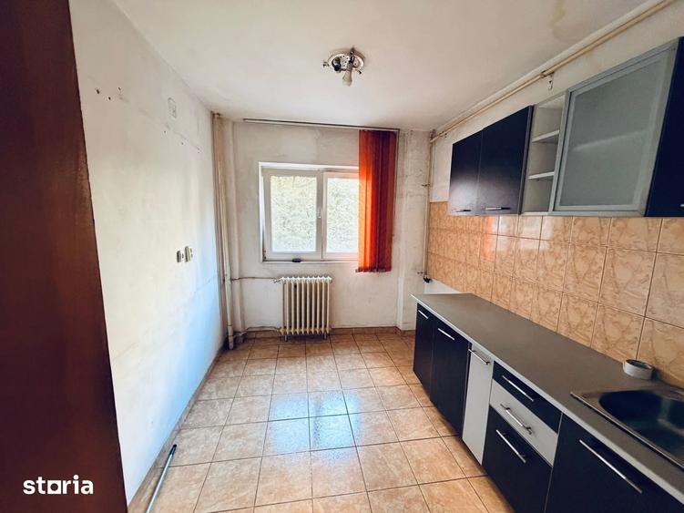 Apartament cu 4 camere în Moșilor