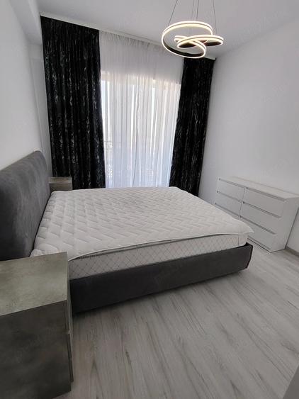 Apartament cu 2 camere decomandat în Titan