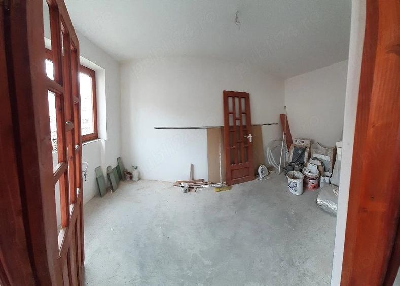 Apartament cu 2 camere semidecomandat în Sud