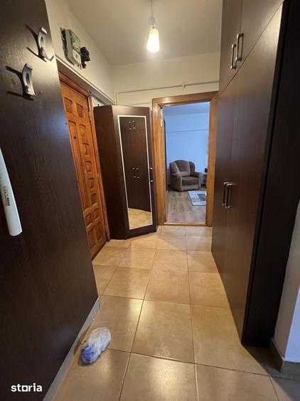 Apartament cu 2 camere decomandat în Calea București