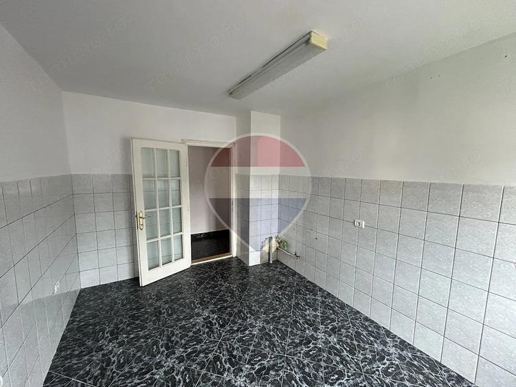 Apartament cu 3 camere decomandat în Băile Borșa