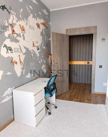 Apartament cu 3 camere semidecomandat, mobilat în Bună Ziua