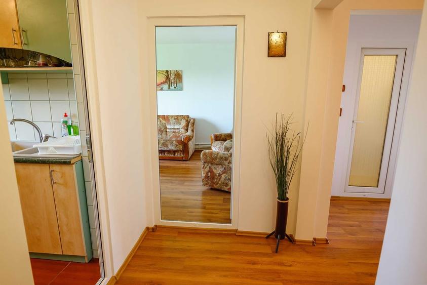 Apartament cu 2 camere decomandat în Central