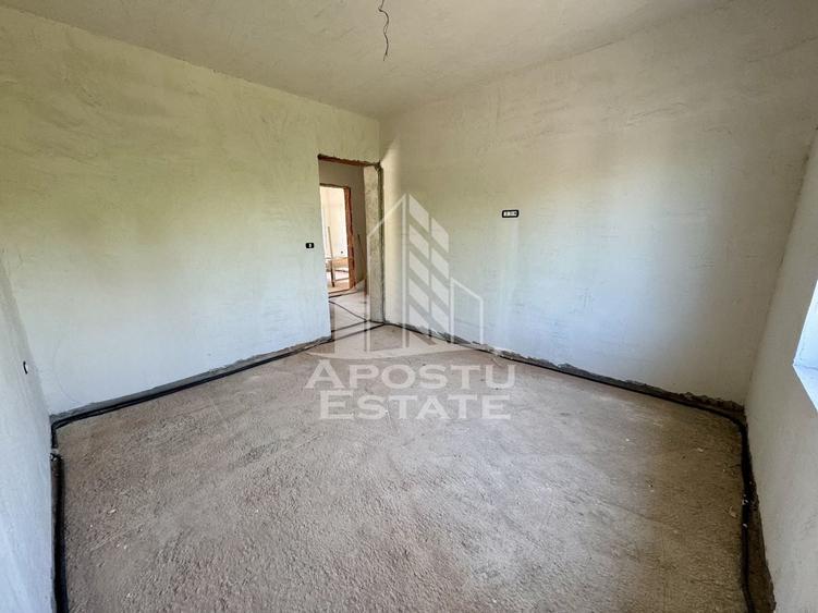 Duplex cu 4 camere cu Canalizare în Calea Urseni