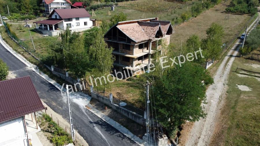 Casă cu 4 camere în Valea Danului
