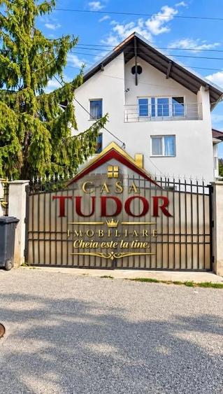 Casă cu 5 camere cu Teren 219 Mp în Trivale