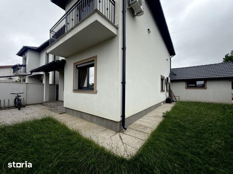 Casă cu 5 camere cu Teren 300 Mp în Sânmihaiu Român