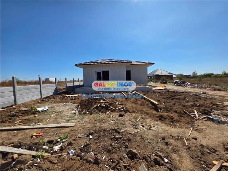 Casă individuală cu 4 camere cu Teren 420 Mp în Clinceni