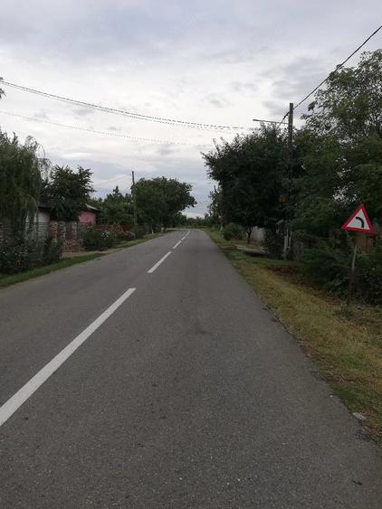 Casă cu Teren 3000 Mp în Râmnicelu
