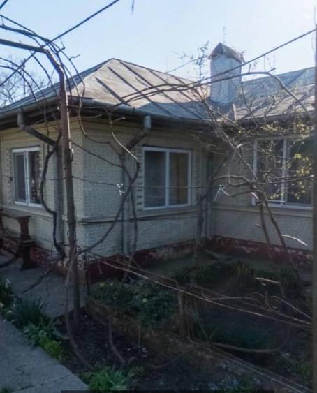 Casă cu Teren 1401 Mp în Amara
