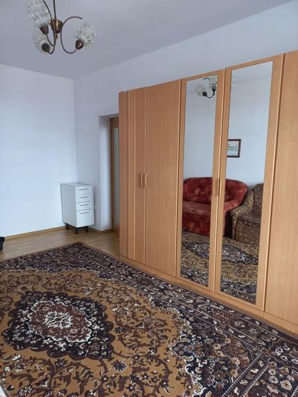 Garsonieră decomandată în Central