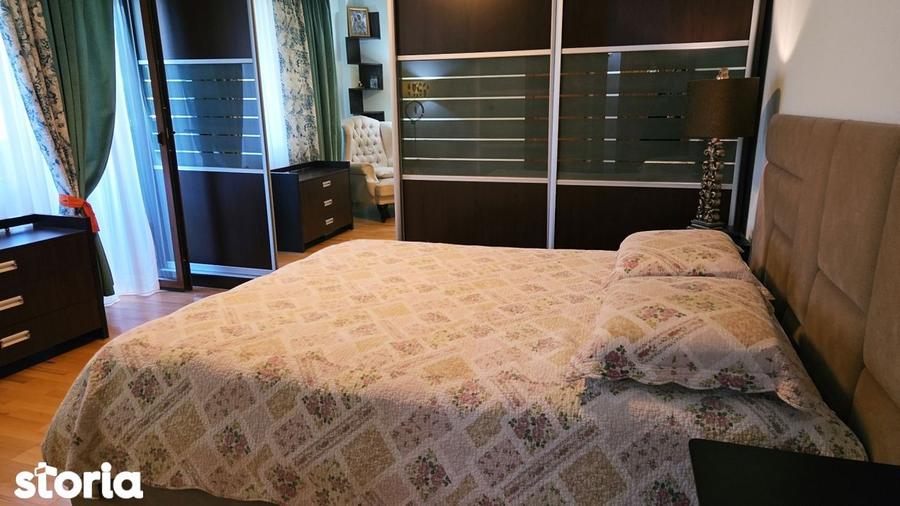 Apartament cu 3 camere semidecomandat, mobilat în Micro 17