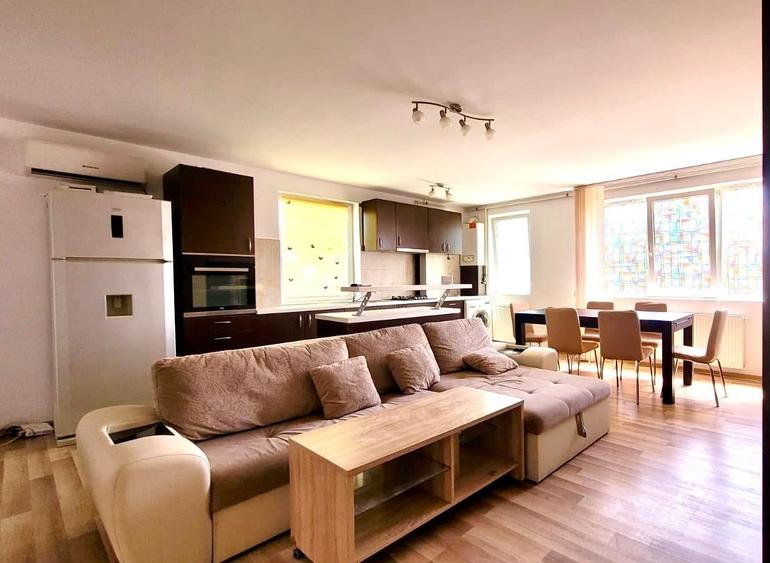Apartament cu 3 camere decomandat, mobilat în Dumbrăvița