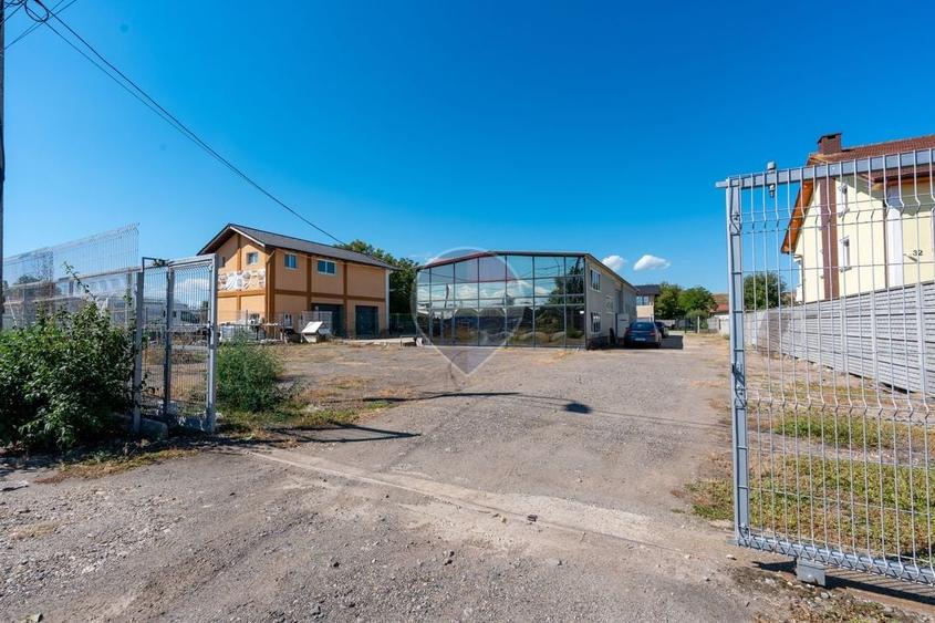 Spațiu comercial, de 260 mp, în Cristur