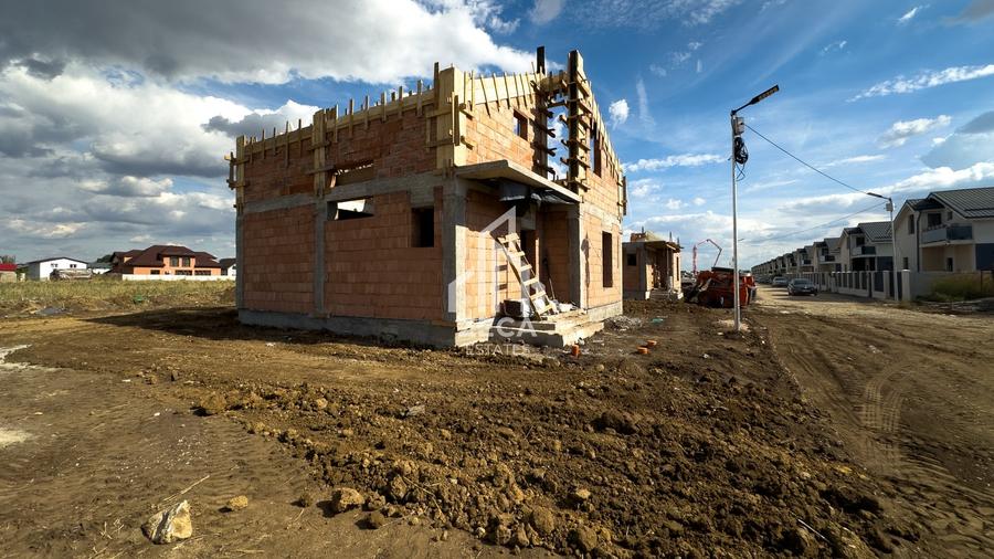 Casă individuală cu 5 camere cu Teren 414 Mp în Berceni