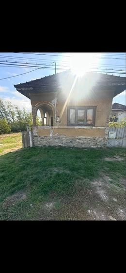 Casă cu 3 camere în Drăgoeni