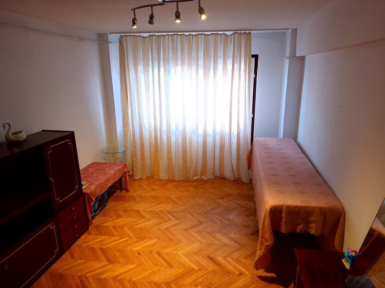 Apartament cu 2 camere decomandat în Găvana 3
