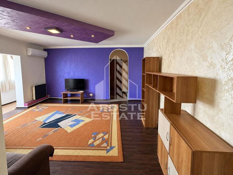 Apartament cu 2 camere semidecomandat, mobilat în Dâmbovița