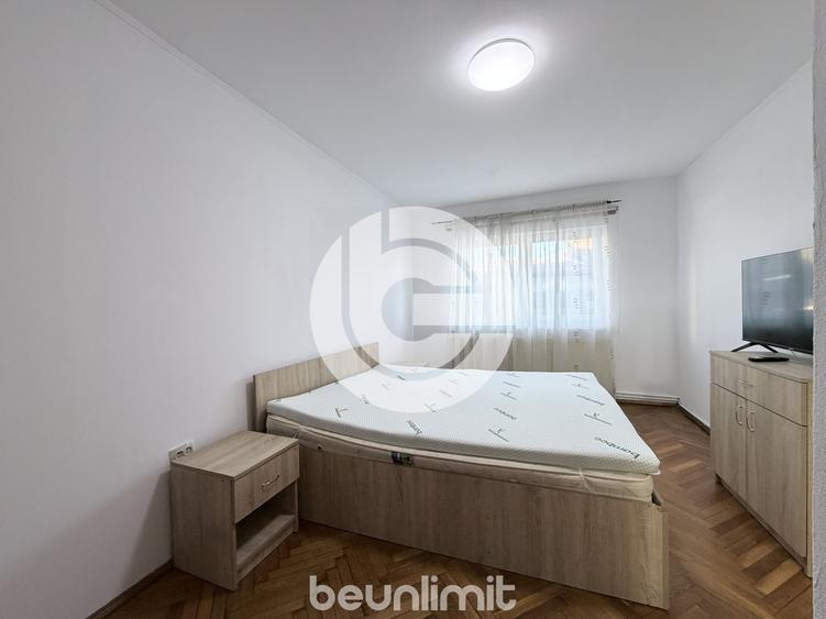 Apartament cu 3 camere decomandat, mobilat în Central