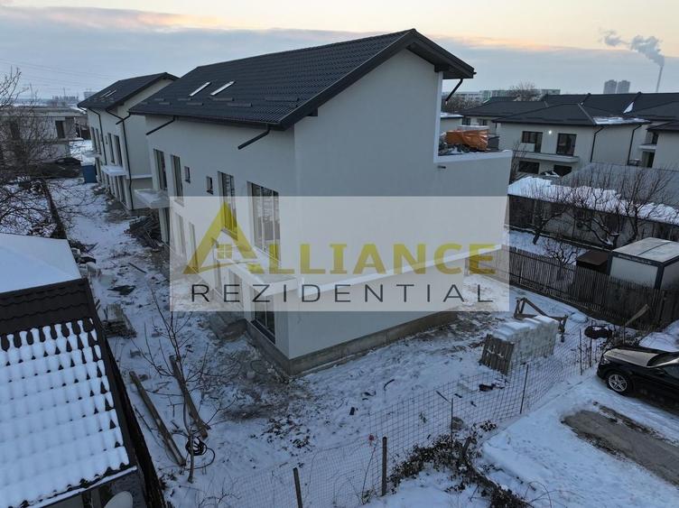 Casă individuală cu 5 camere decomandat cu Canalizare în Central