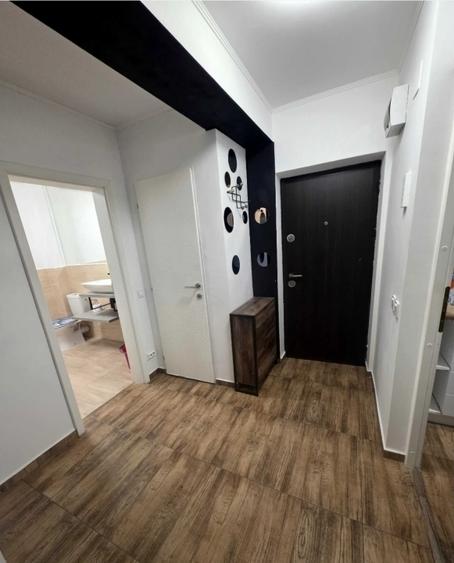 Apartament cu 2 camere decomandat, mobilat în Nicolina