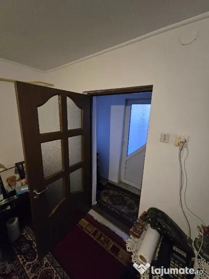 Casă cu 3 camere în Central