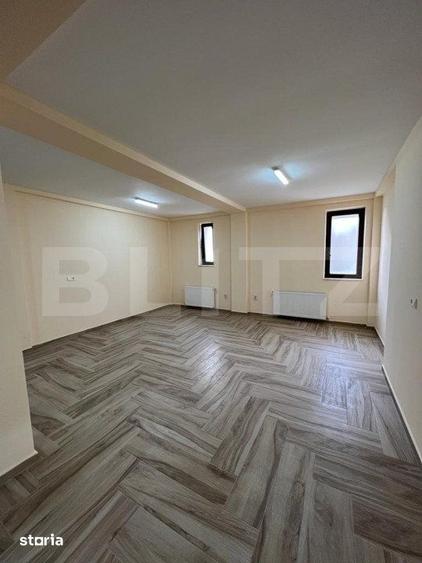 Spațiu comercial, de 280 mp, în Central