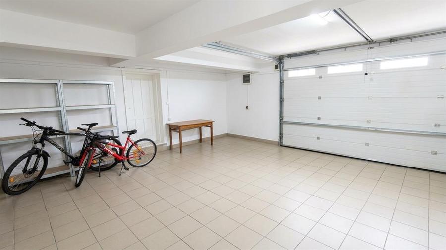 Casă cu 4 camere cu Teren 934 Mp în Sântandrei