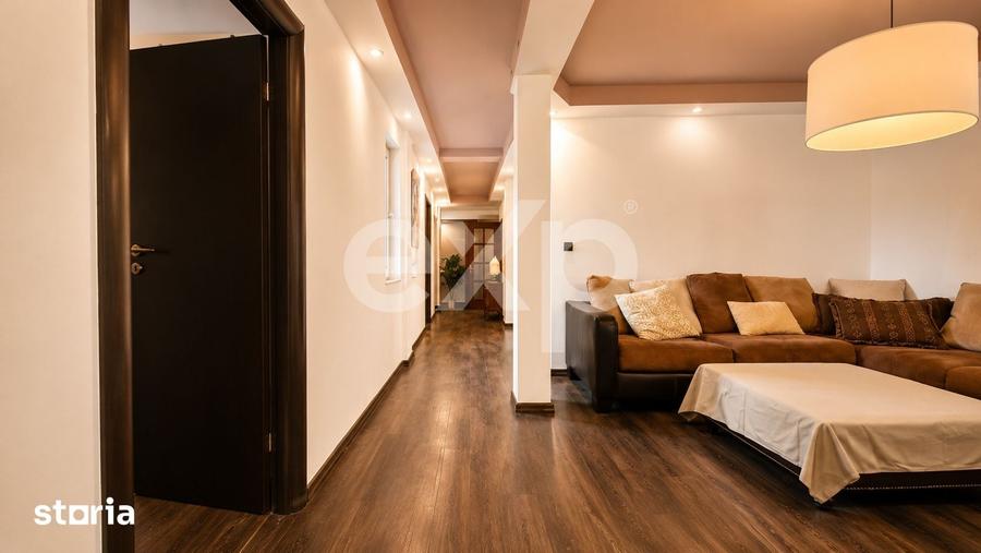 Apartament cu 3 camere în Schei