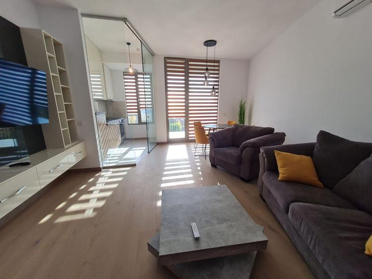 Apartament cu 2 camere decomandat, mobilat în Take Ionescu