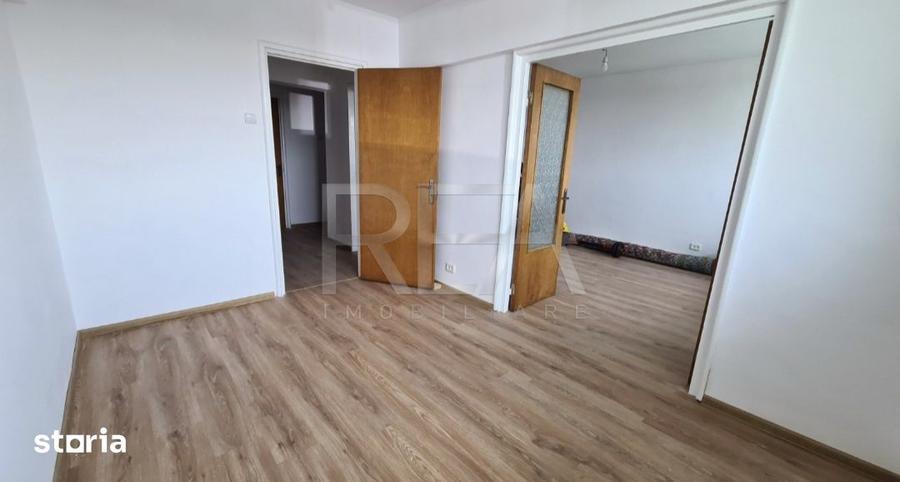 Apartament cu 3 camere decomandat în Drumul Taberei