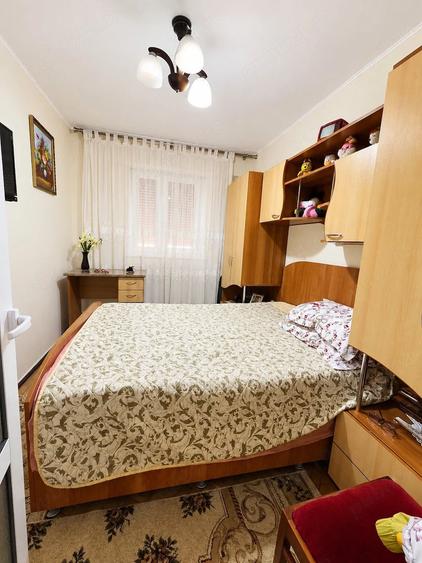 Apartament cu 3 camere decomandat în Plantelor